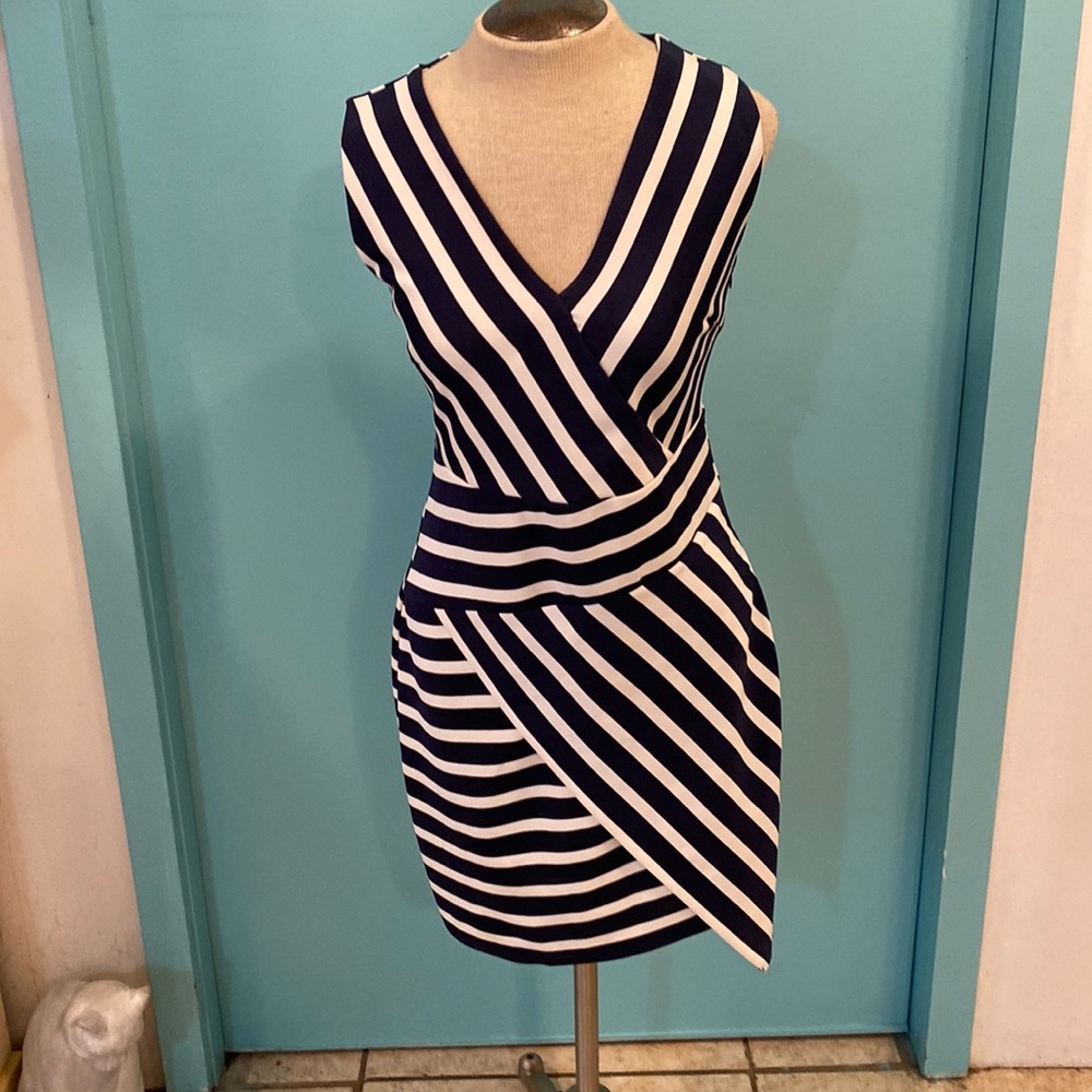 BLOWOUT SALE! - Jus d’ Orange Paris dress. Not sure of size but owner is a 2